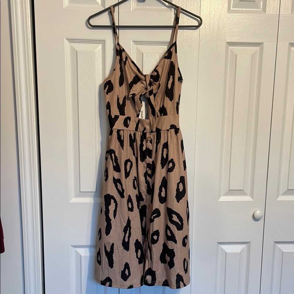 NWT Vote pretty  Tan and Cream Spaghetti Strap Sundress animal print medium